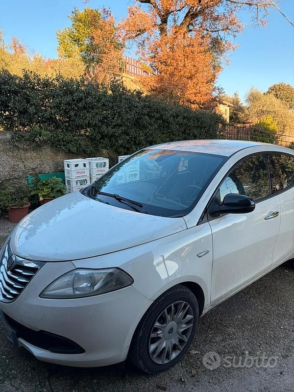 Usata Lancia Ypsilon 2023 Bianco Utilitaria