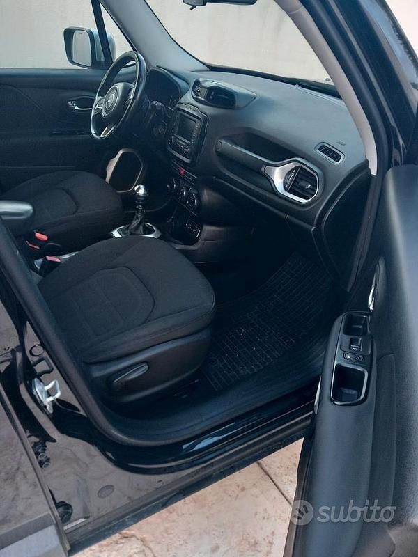 Usata Jeep Renegade Limited 120 CV (88 kW) 2015 Nero SUV