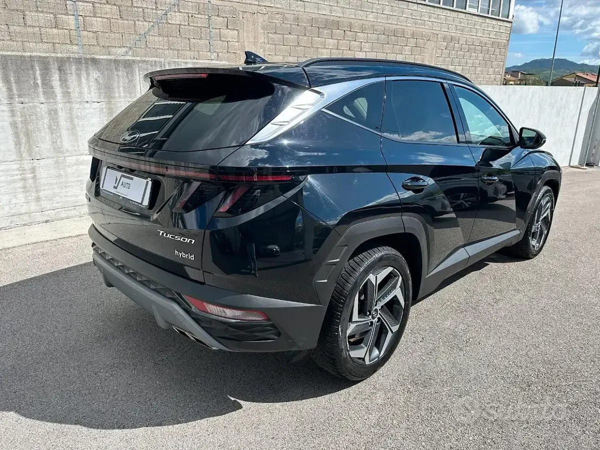 Usata Hyundai Tucson 179 CV (131 kW) 2022 Abyss black SUV
