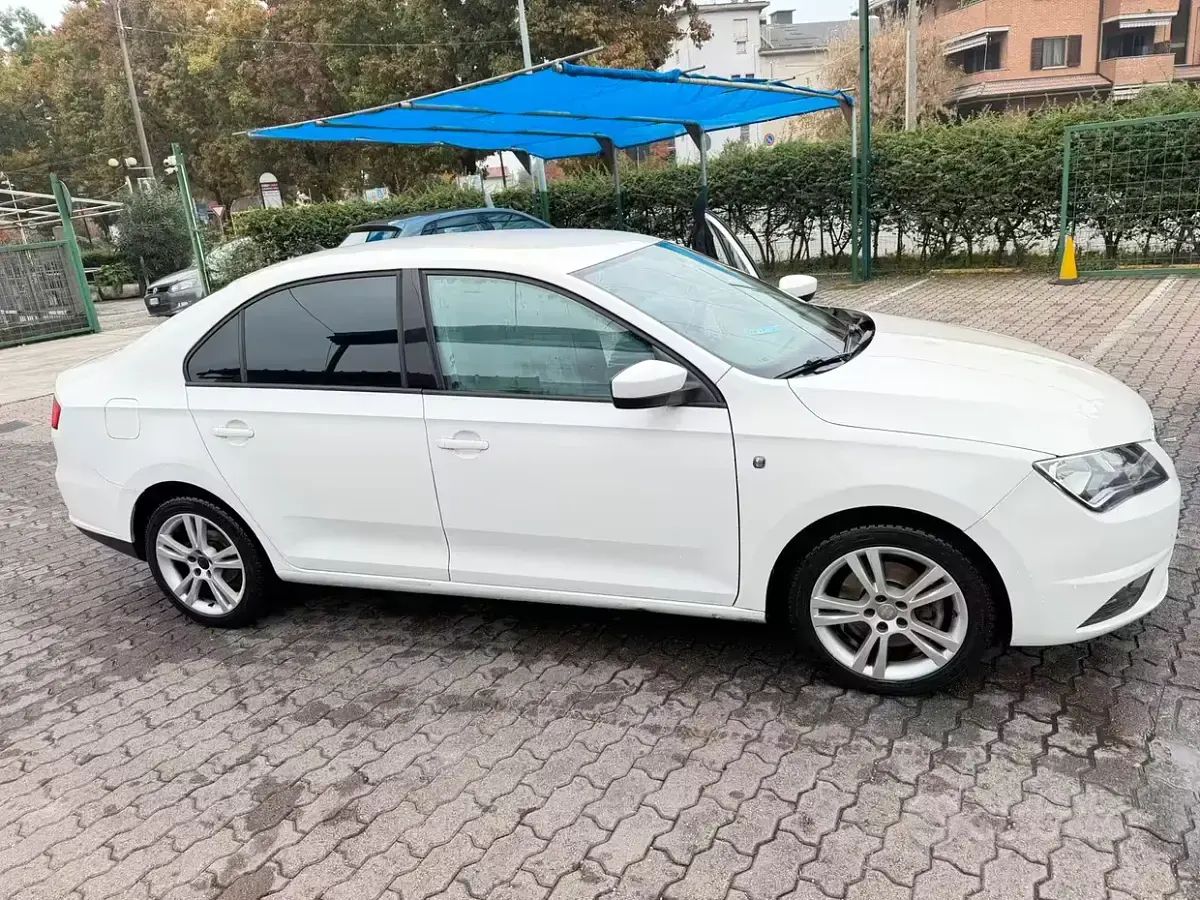 Usata Seat Toledo 105 CV (77 kW) 2013 Bianco Utilitaria