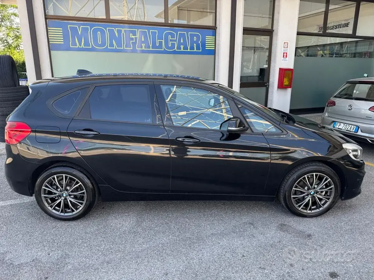 Usata BMW 218 150 CV (110 kW) 2016 Nero Station wagon