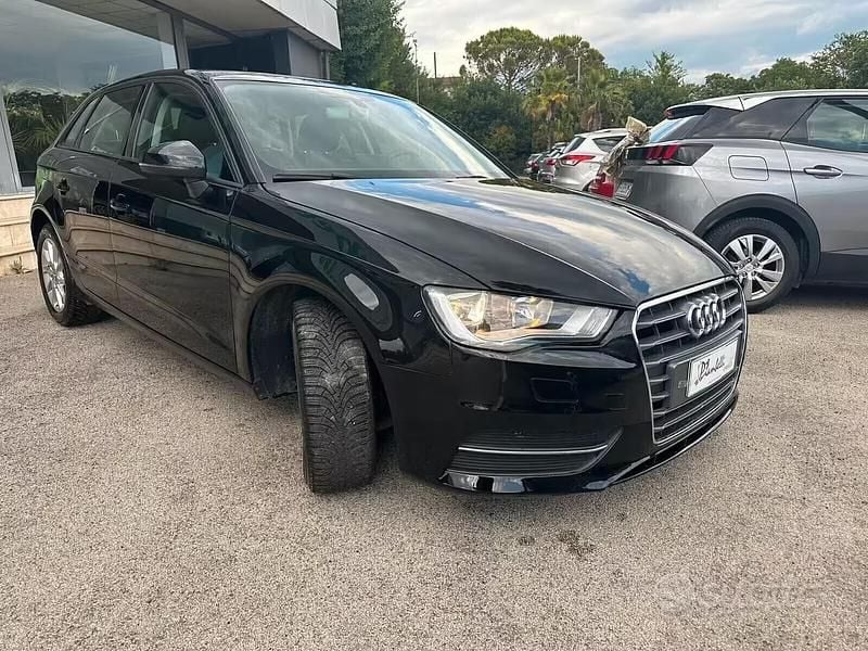 Usata Audi A3 Attraction 110 CV (80 kW) 2015 Nero Berlina