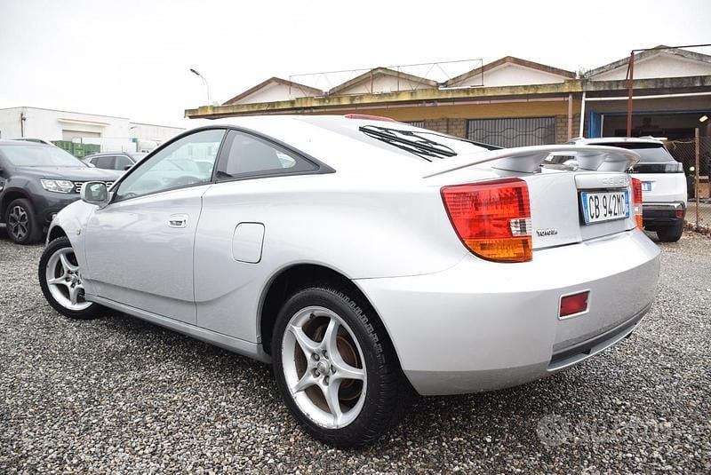 Usata Toyota Celica 143 CV (105 kW) 2002 Grigio Coupé