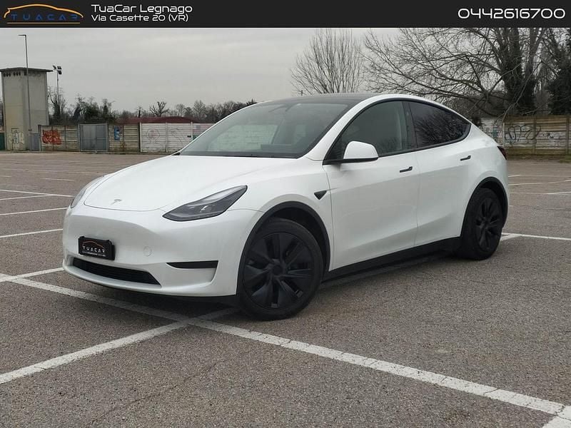Usata Tesla Model Y Standard Range 250 kW (340 CV) 2024 Bianco SUV