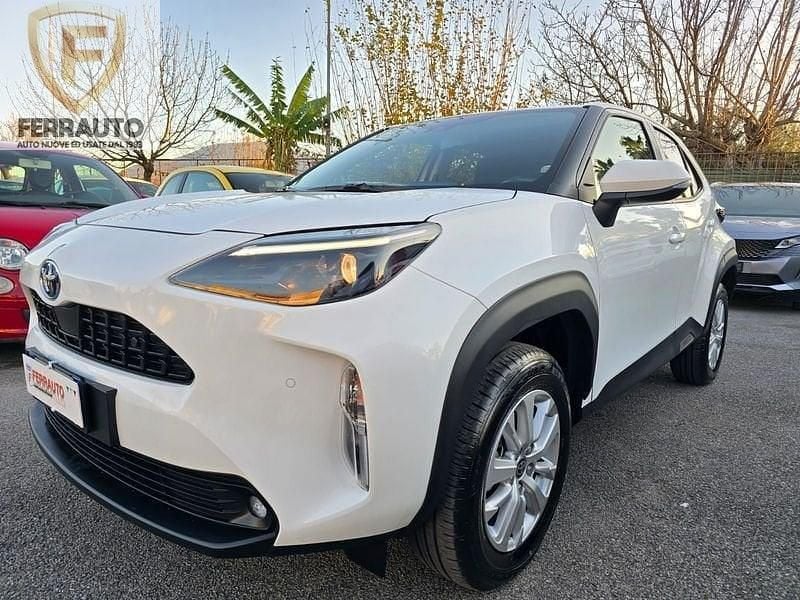Usata Toyota Yaris Cross Active 116 CV (85 kW) 2024 Bianco SUV