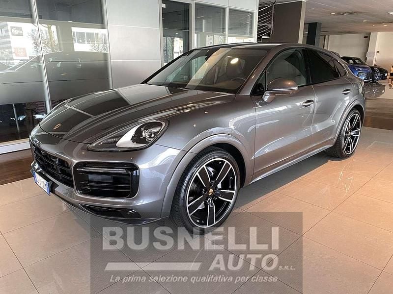 Usata Porsche Cayenne Sport 462 CV (339 kW) 2022 Grigio quarzite SUV