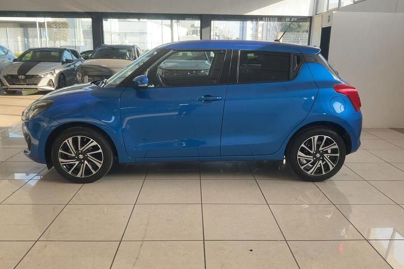 Usata Suzuki Swift 83 CV (61 kW) 2024 Blu Utilitaria