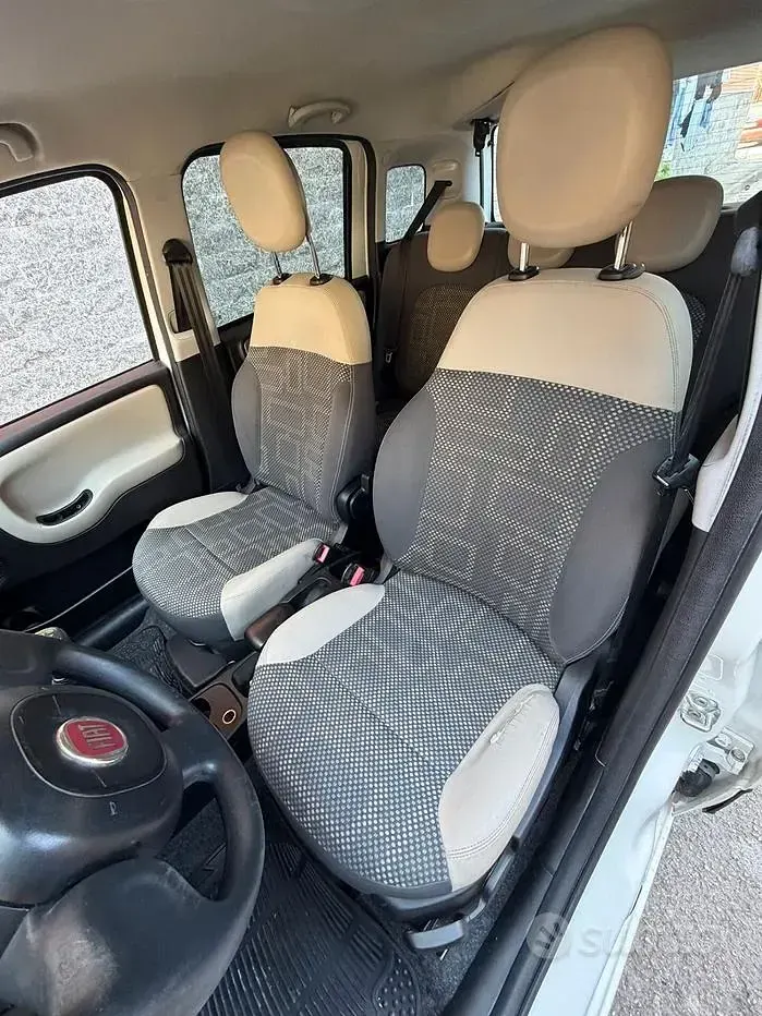 Usata Fiat Panda Lounge 75 CV (55 kW) 2014 Bianco Utilitaria