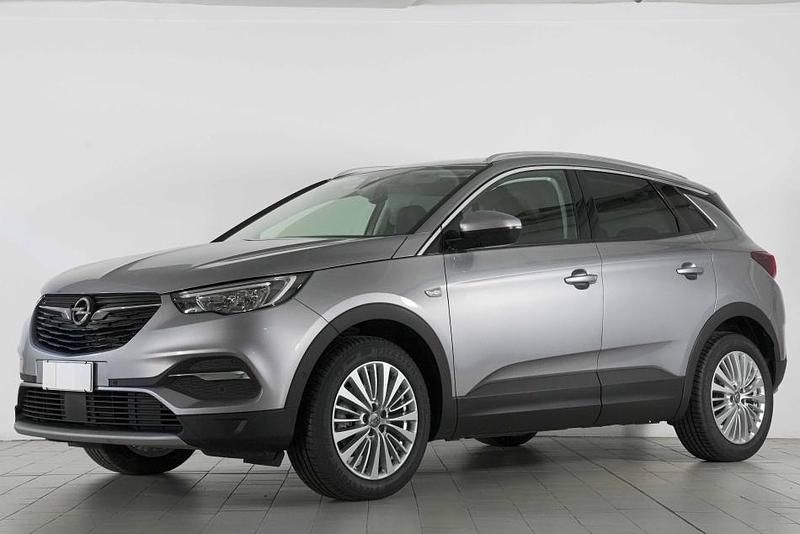Käytetty Opel Grandland X Business 130 HP (95 kW) 2020 Katumaasturi