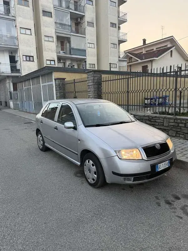 Usata Skoda Fabia 75 CV (55 kW) 2002 Berlina
