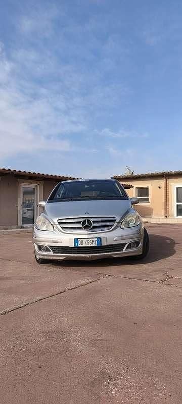 Usata Mercedes B200 Chrome 140 CV (102 kW) 2006 Monovolume