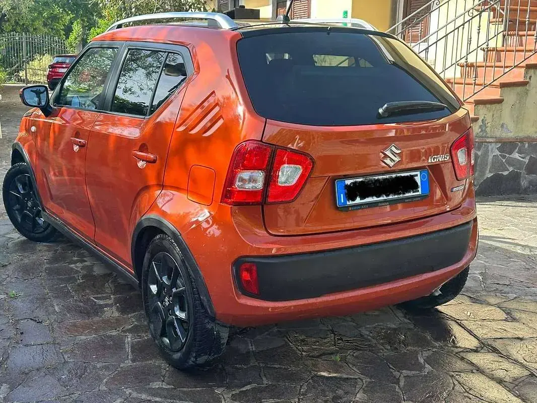Usado Suzuki Ignis 90 CV (66 kW) 2020 Naranja SUV