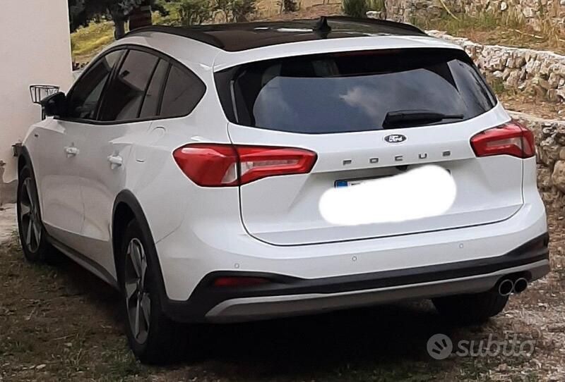 Usata Ford Focus 120 CV (88 kW) 2019 Bianco Station wagon