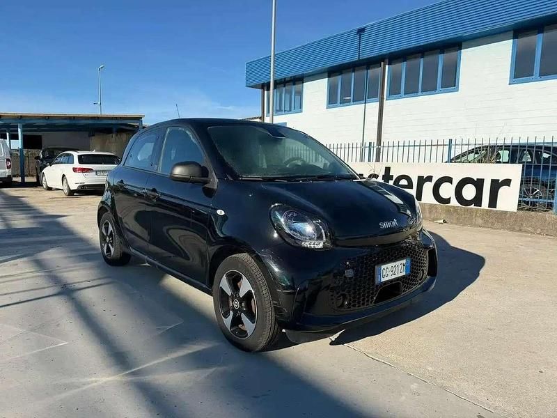 Usata Smart ForFour Electric Drive Passion 41 kW (56 CV) 2021 Nero Utilitaria