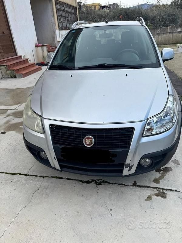 Usata Fiat Sedici 107 CV (78 kW) 2007 Grigio SUV