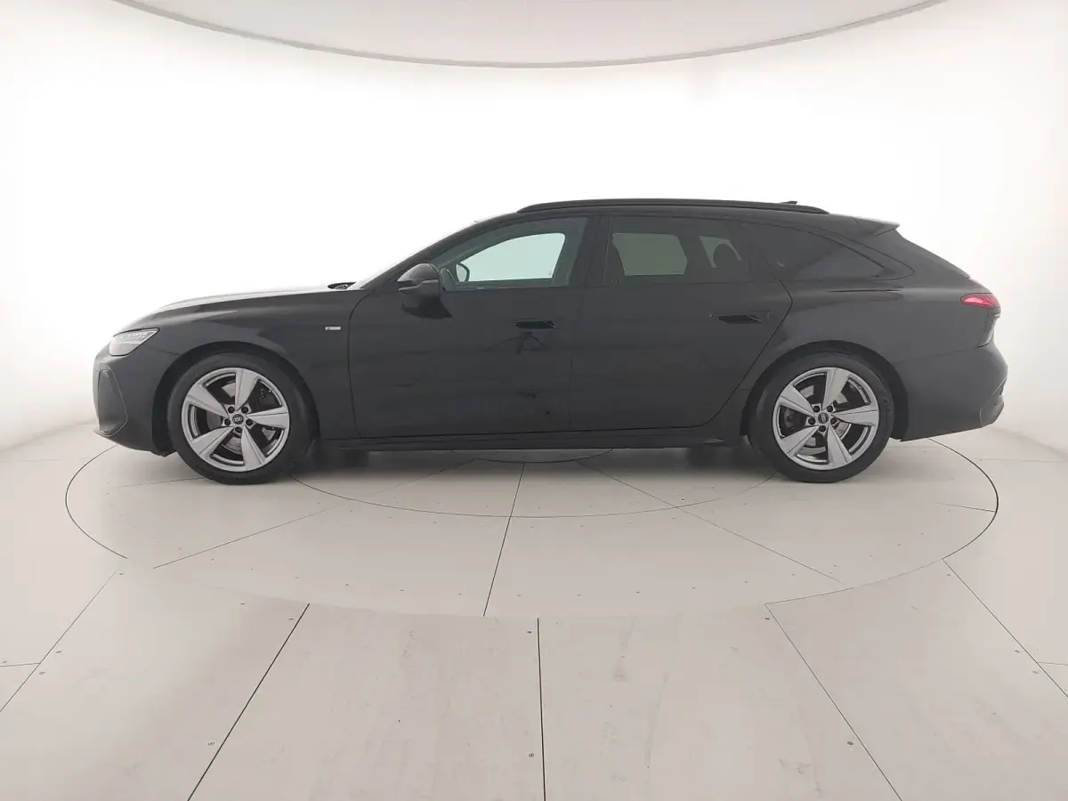 Usata Audi A6 S-Line 204 CV (150 kW) 2025 Nero mito metallizzato Station wagon