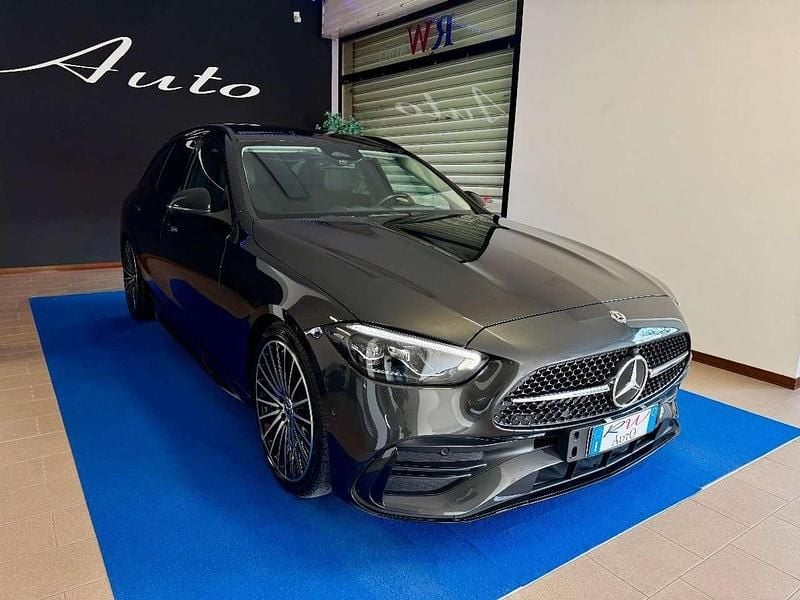 Usata Mercedes C220 AMG line 200 CV (147 kW) 2022 Nero Station wagon