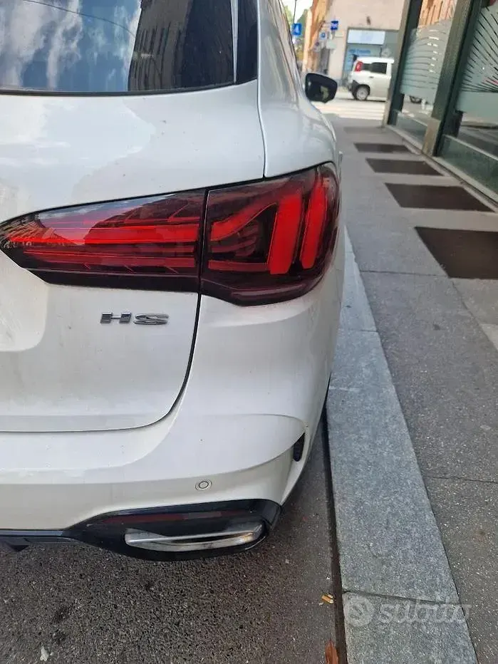 Usata MG HS Luxury 170 CV (125 kW) 2024 Bianco SUV