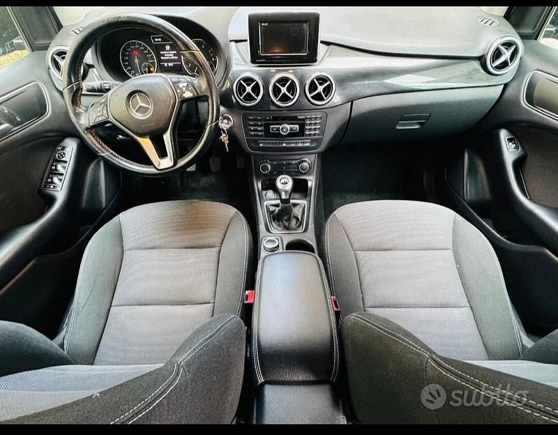 Usata Mercedes A180 Premium 122 CV (89 kW) 2014 Nero Monovolume