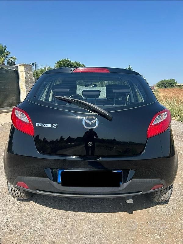 Usata Mazda 2 68 CV (50 kW) 2008 Nero Utilitaria