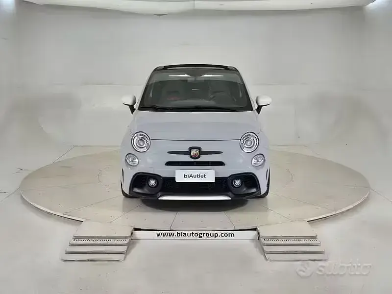 Usata Abarth 595C Esseesse 180 CV (132 kW) 2021 Grigio Cabrio