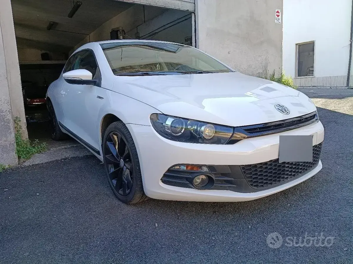 Usata VW Scirocco 140 CV (102 kW) 2009 Bianco Coupé