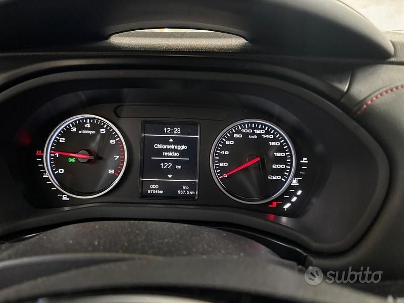 Usata EVO Evo 3 113 CV (83 kW) 2025 Rosso SUV