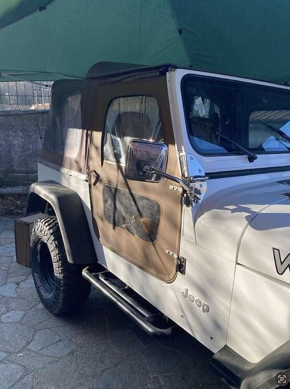 Occasion Jeep Wrangler 110 ch (80 kW) 1992 Blanc SUV