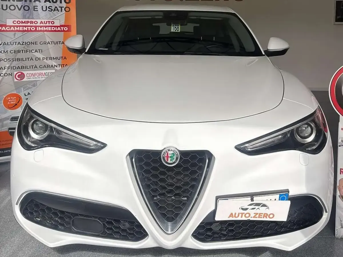 Usata Alfa Romeo Stelvio Super 190 CV (139 kW) 2018 Bianco SUV