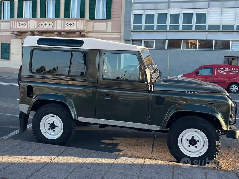 Usata Land Rover Defender 2009 Verde SUV
