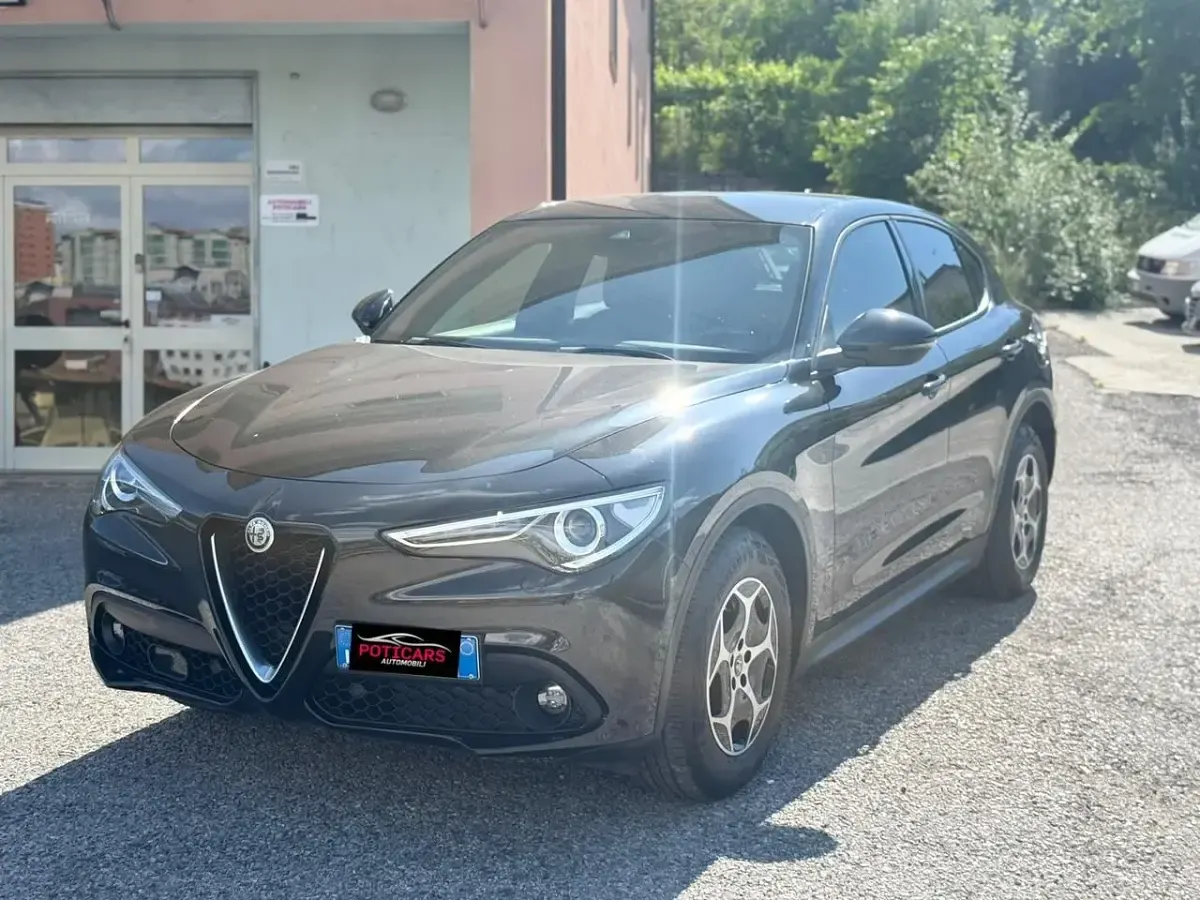 Usata Alfa Romeo Stelvio Executive 190 CV (139 kW) 2022 Nero SUV