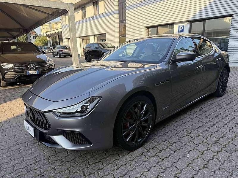 Usata Maserati Ghibli 250 CV (183 kW) 2020 Grigio / metallizzato Coupé
