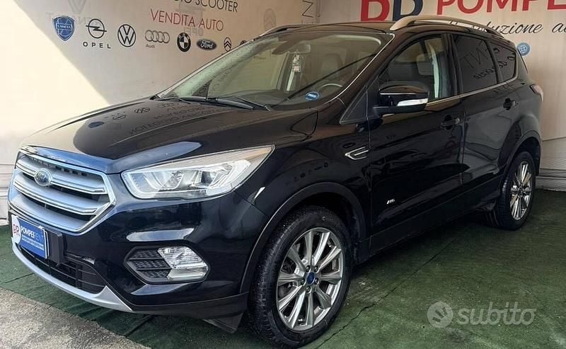 Usata Ford Kuga ST-Line 150 CV (110 kW) 2017 Nero SUV