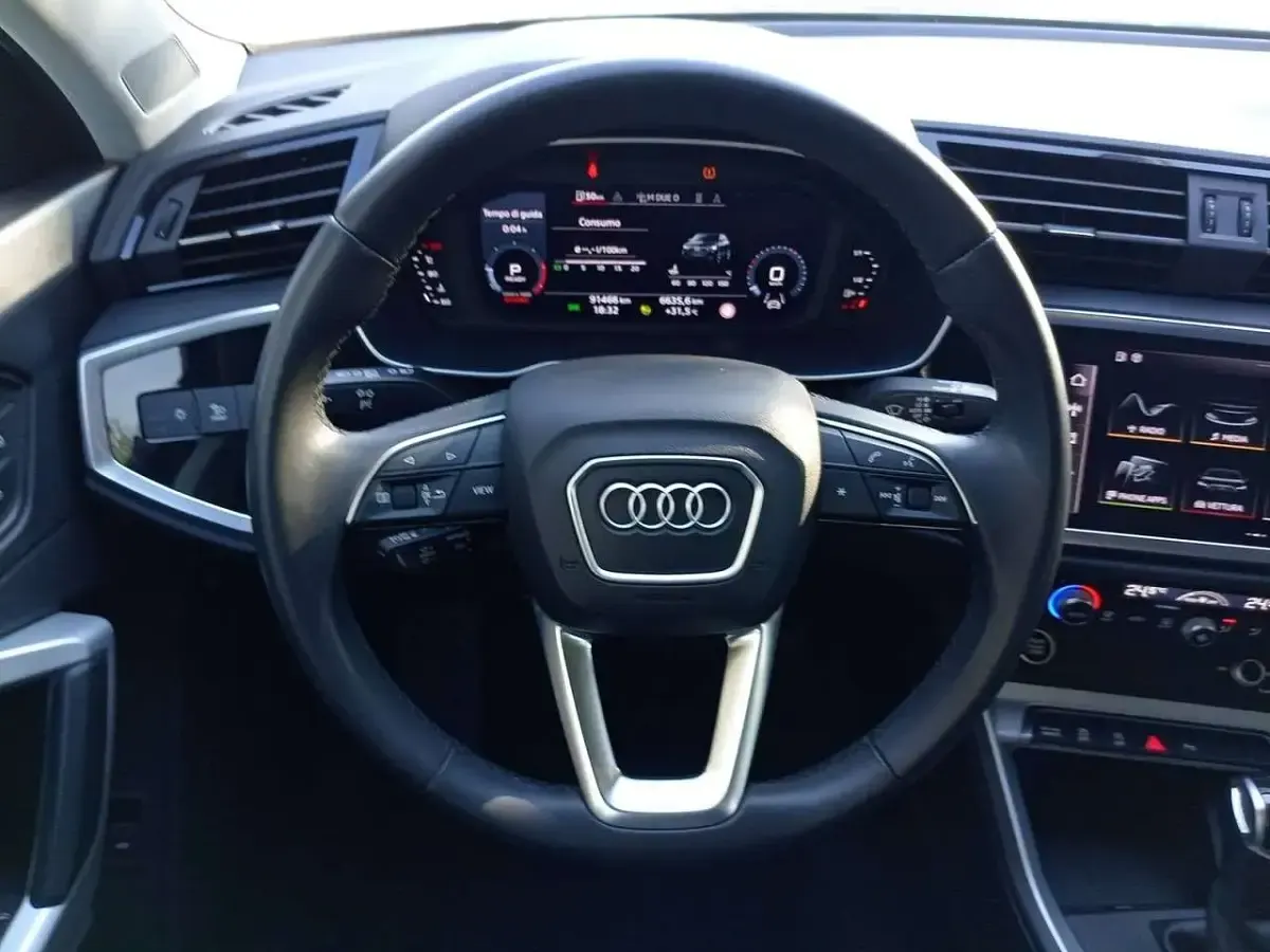 Usata Audi Q3 Business Plus 150 CV (110 kW) 2022 Grigio SUV