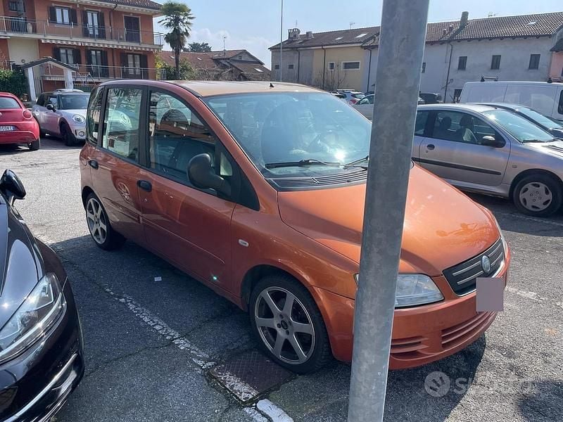 Usata Fiat Multipla 120 CV (88 kW) 2005 Monovolume