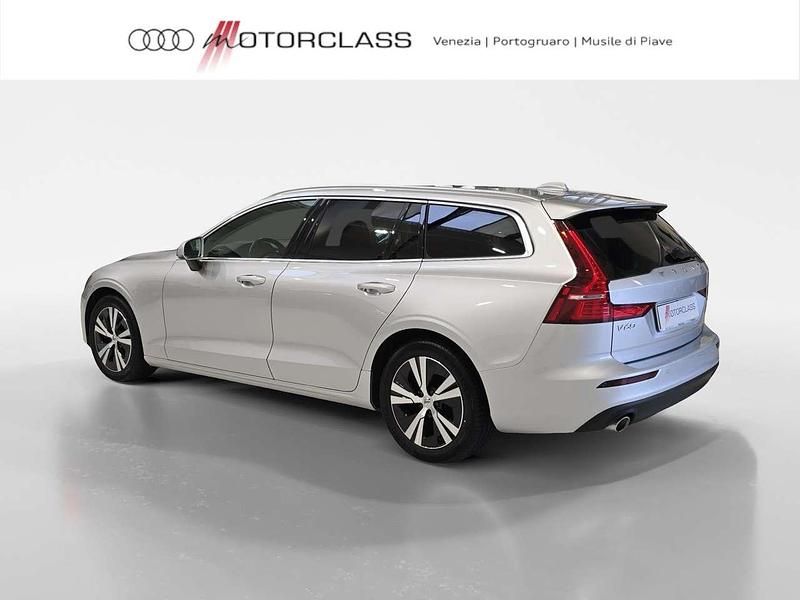 Usata Volvo V60 Business Edition 197 CV (144 kW) 2021 Grigio metallizzato chiaro Station wagon