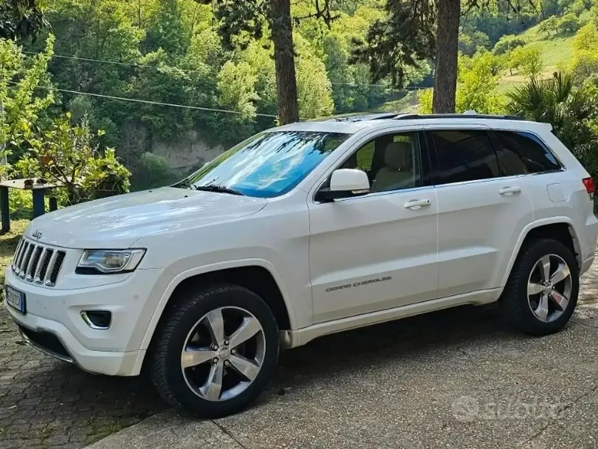 Usata Jeep Grand Cherokee Overland 250 CV (183 kW) 2015 Bianco SUV