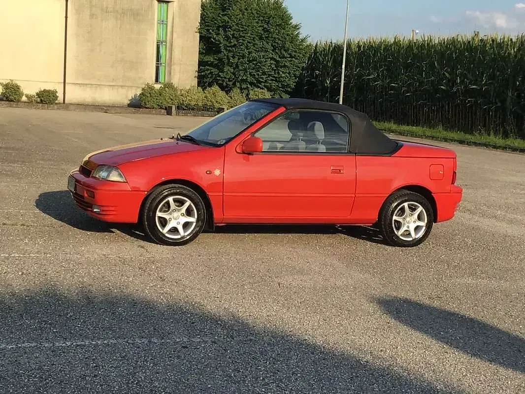 Usata Suzuki Swift 68 CV (50 kW) 1996 Rosso Cabrio
