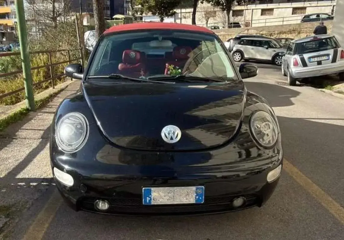 Usata VW New Beetle 101 CV (74 kW) 2004 Nero Utilitaria
