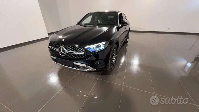 Nero Nuova 2025 Mercedes GLC220 AMG Coupé | 72.990 € (Ottimo prezzo) - Immagine 1/4