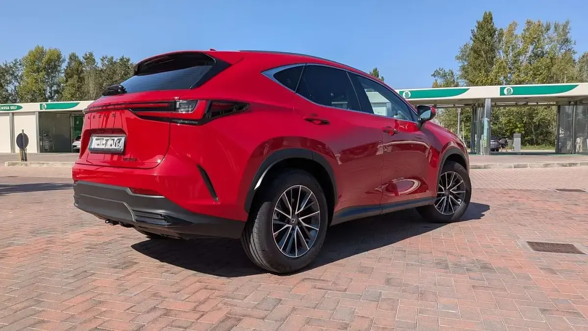Usata Lexus NX350h 190 CV (139 kW) 2024 SUV