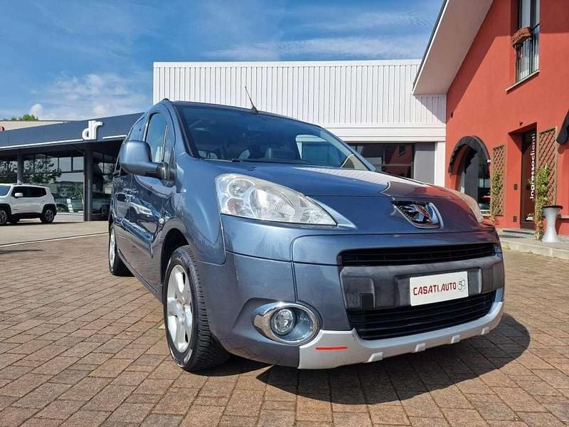 Occasion Peugeot Partner Outdoor 120 ch (88 kW) 2011 Gris Monospace