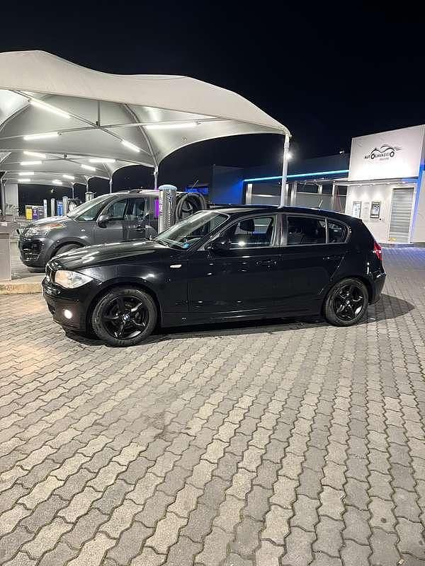 Usata BMW 118 Efficient Dynamics 143 CV (105 kW) 2011 Utilitaria