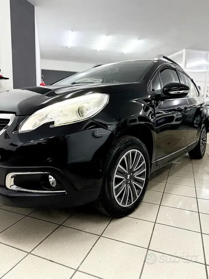 Usata Peugeot 2008 Active 75 CV (55 kW) 2015 Nero SUV