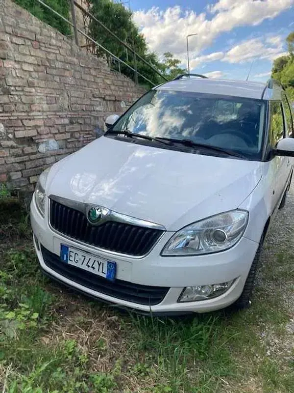 Usata Skoda Roomster Ambition 86 CV (63 kW) 2011 Bianco Monovolume