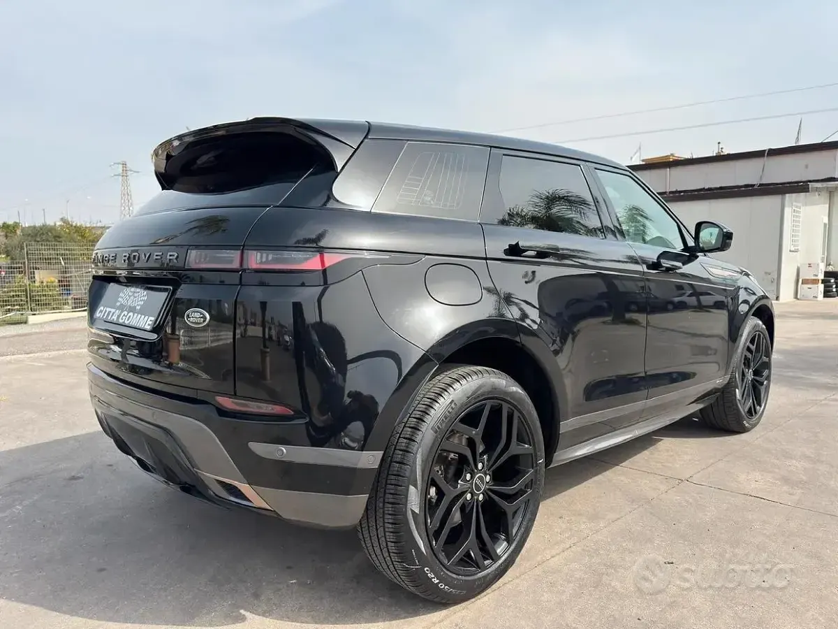 Usata Land Rover Range Rover evoque R-Dynamic 163 CV (119 kW) 2021 Nero SUV