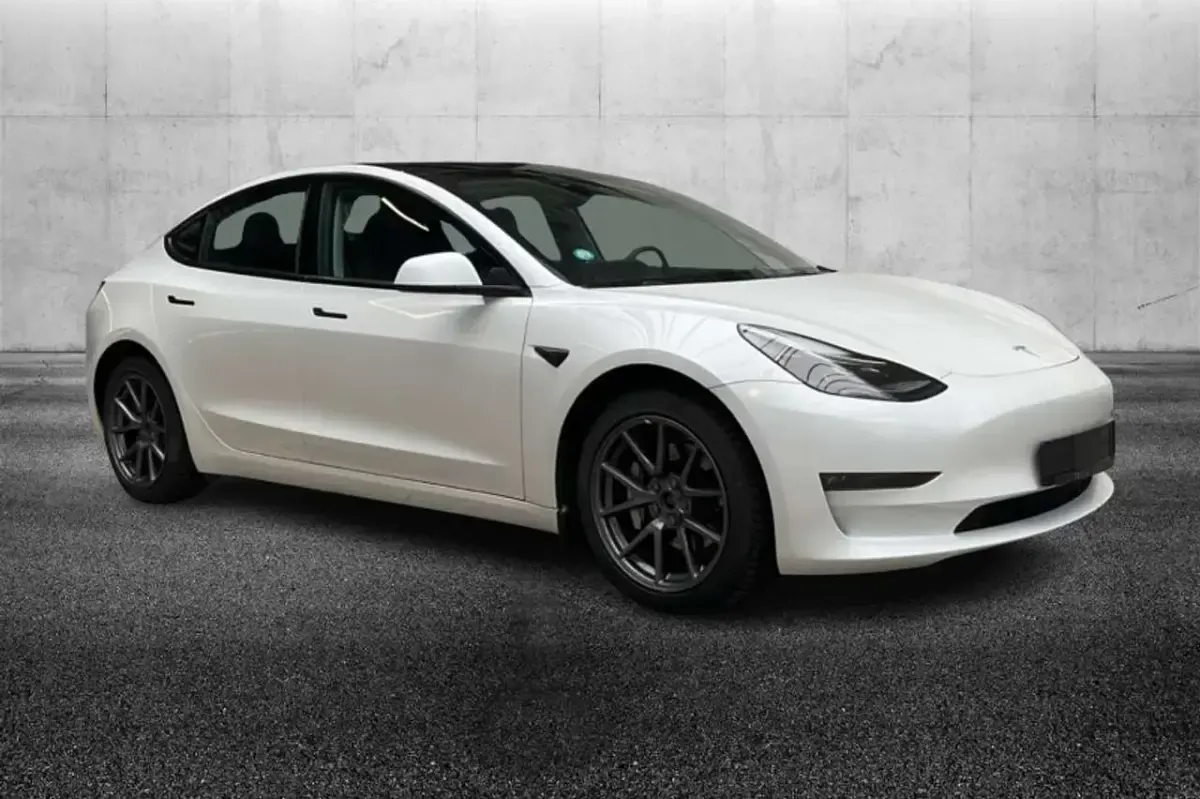 Usata Tesla Model 3 152 kW (208 CV) 2023 Bianco Berlina