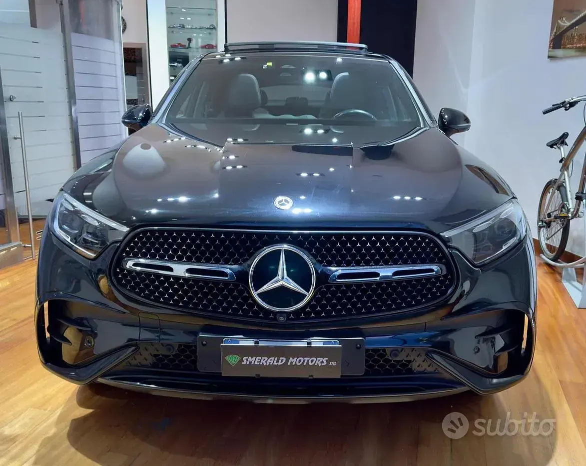 Usata Mercedes GLC300de AMG Line Premium Plus 197 CV (144 kW) 2023 Nero Coupé