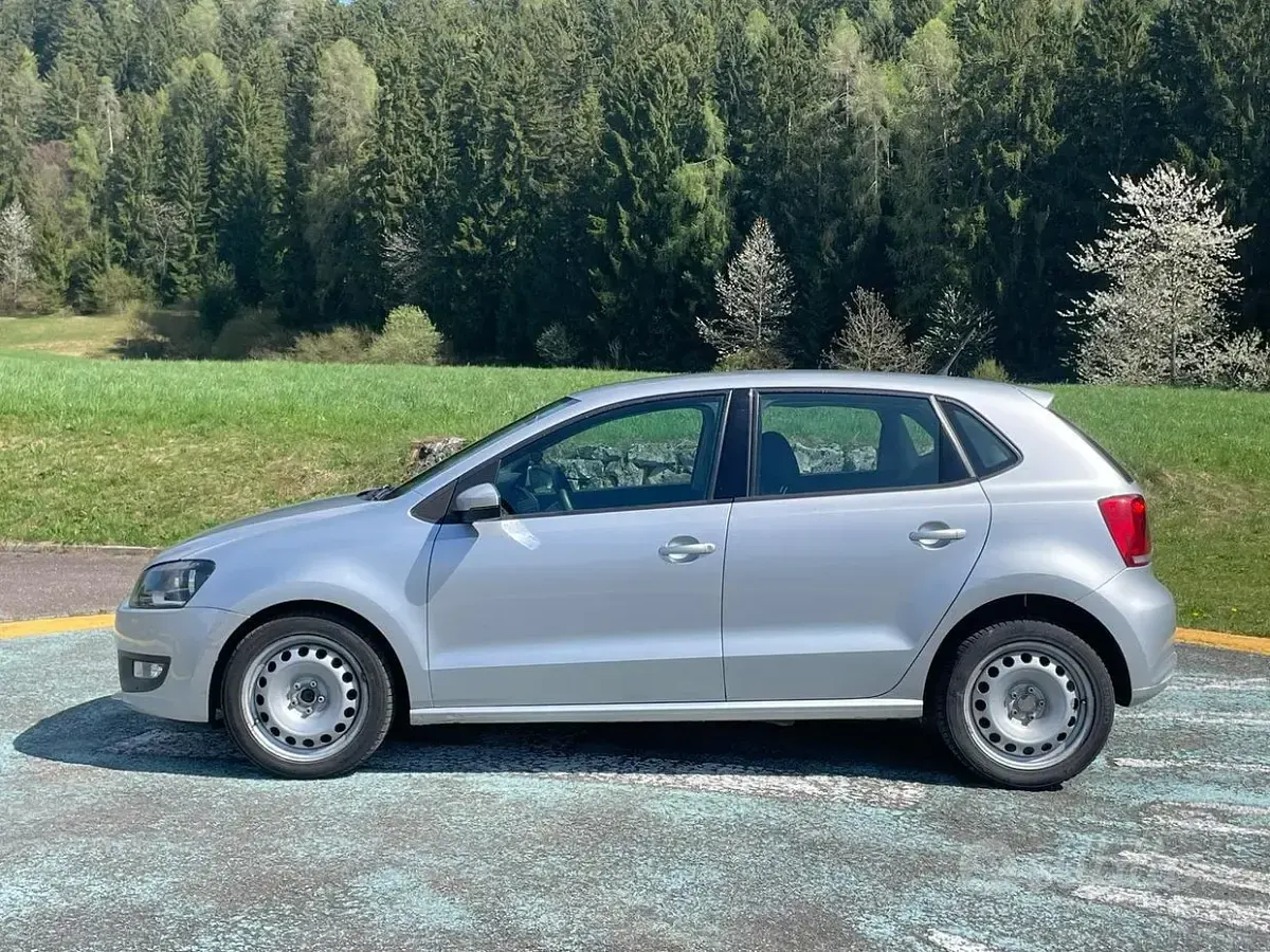 Usata VW Polo 75 CV (55 kW) 2011 Grigio Utilitaria