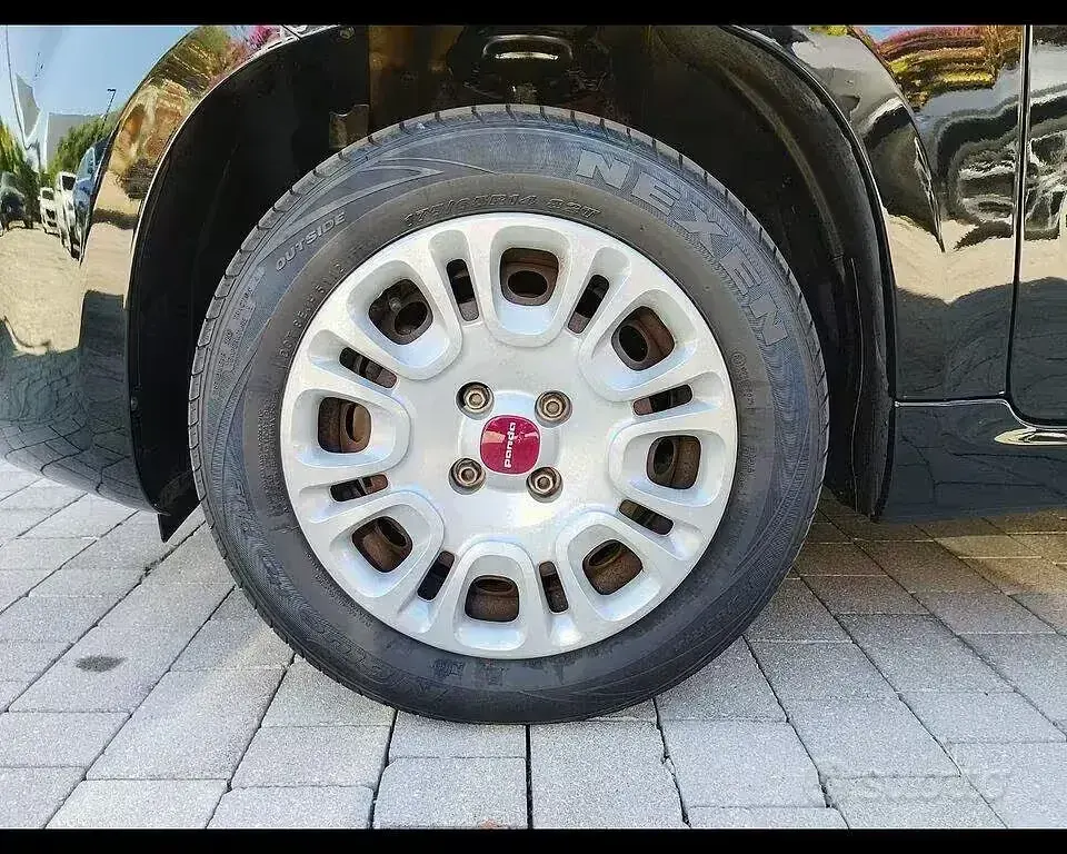 Usata Fiat Panda Easy 86 CV (63 kW) 2015 Nero metallizzato Utilitaria